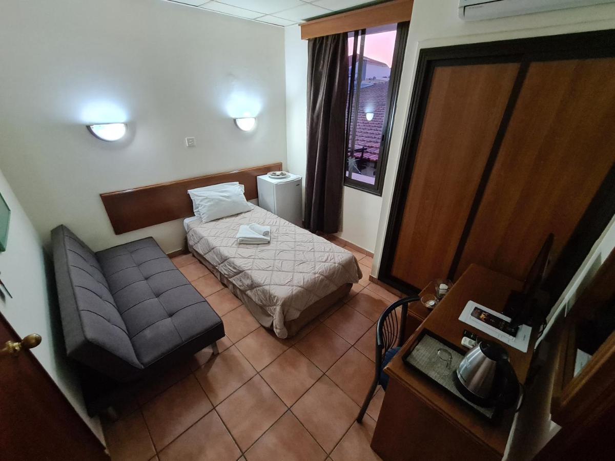 Metropole Hotel Limassol Eksteriør billede