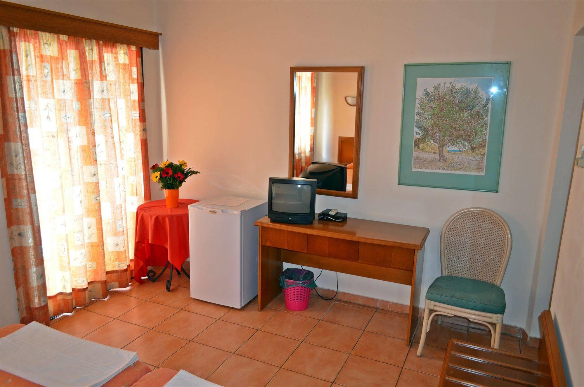 Metropole Hotel Limassol Eksteriør billede